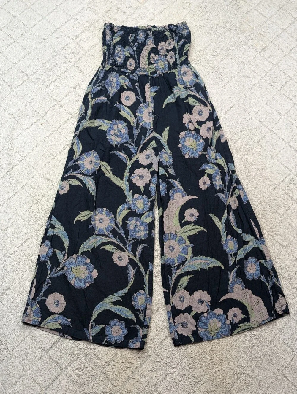Pilcro Jumpsuit Womens M Blue Floral Smocked Wide Leg Linen Blend Strapless - Picture 1 of 8